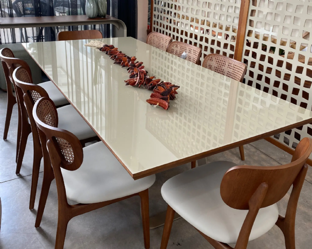 Conjunto Mesa Suiça 2,20 + 8 Cadeiras Claudia