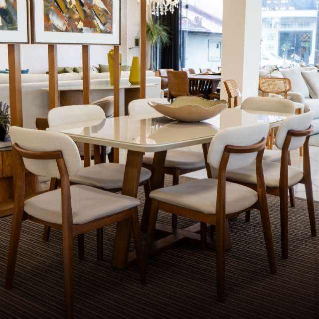 Conjunto Mesa Bennett 1,60m + 6 Cadeiras Milennium